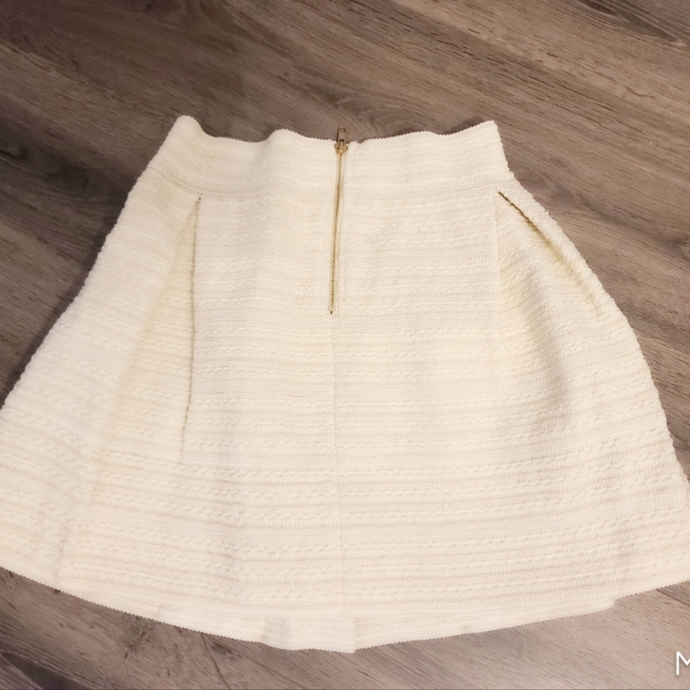 Skirt - Picture 2 of 3